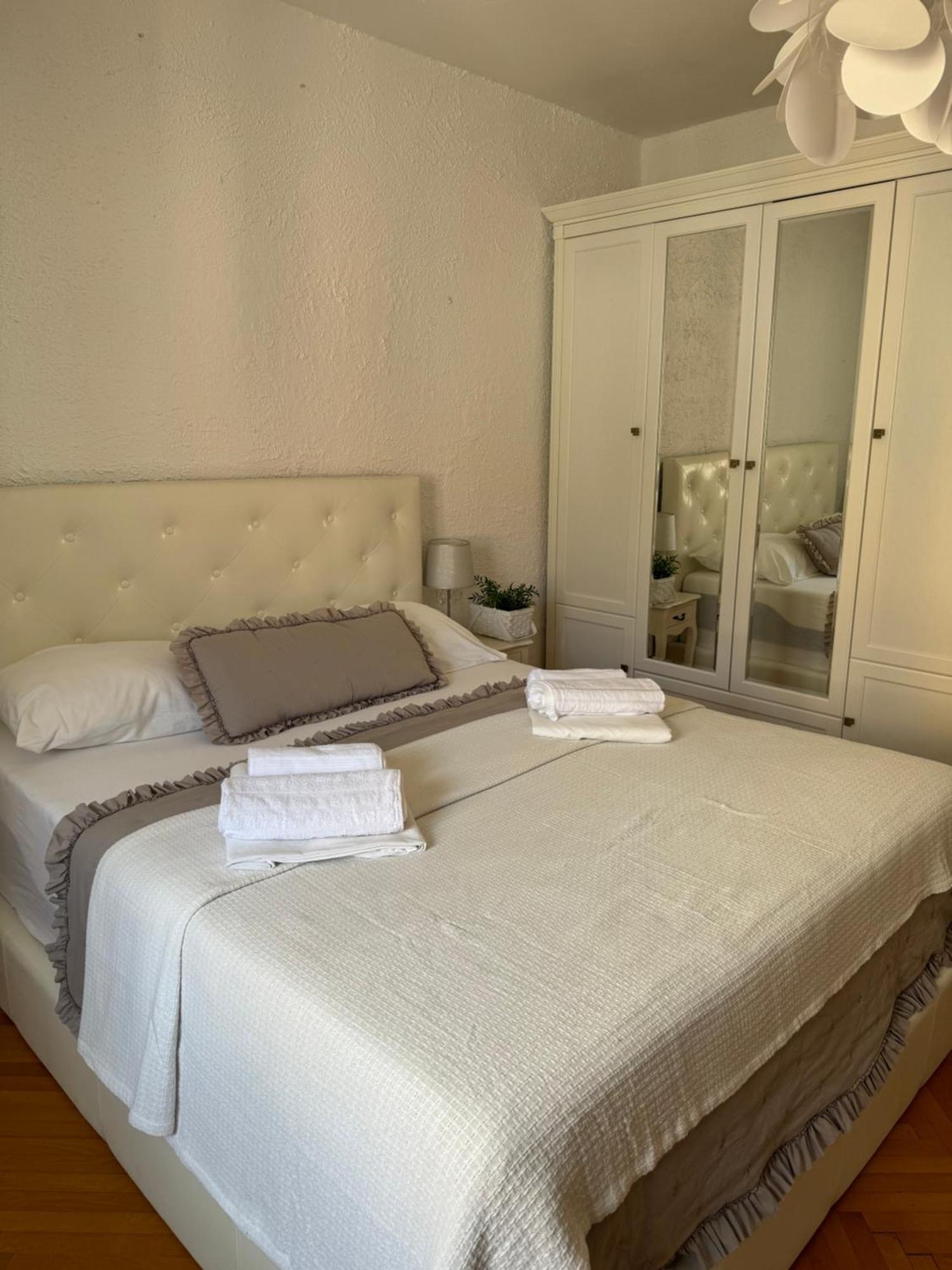 City Square Apartment Porec Exterior photo